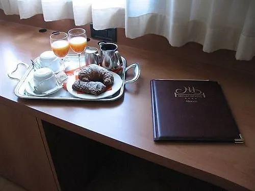מראטה Melas Hotel